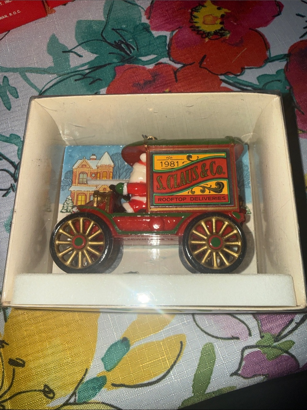 Santa Claus ornament 1981